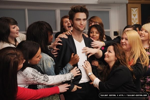 Robert Pattinson